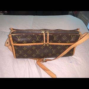Louis Vuitton Poppincourt long